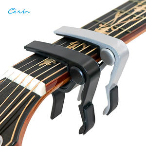 CAPO de Guitarra de Aleación de Aluminio Negro Plateado de Alta Calidad y Durabilidad, con Logotipo Personalizado OEM, <span class=keywords><strong>para</strong></span> Guitarra Acústica, Clásica, Eléctrica y Bajo - Product Image 1