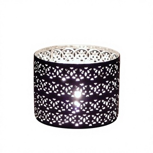 Candélabre en métal fer vintage fait à la main couleur personnalisable Jali coupe mariage/noël dessus de table bougeoir votif creux - Product Image 1