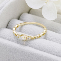 Bague Creuse en Dentelle en Argent Sterling 925 Plaqué Or 14K avec Opale Couleur Fantôme de la Fabrique Emotiona Baguel