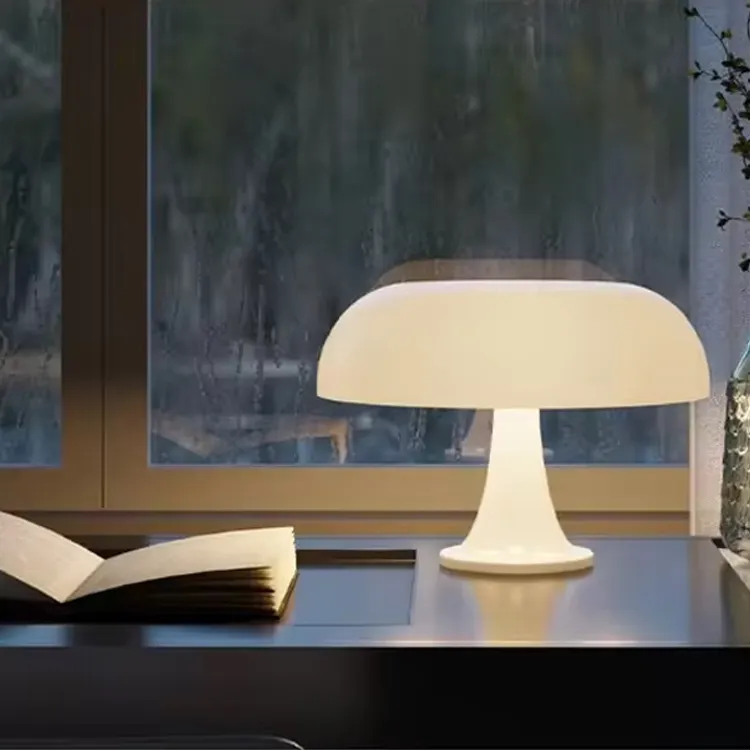 Moderne italienische Designer-LED-Pilz-Tischlampe für Hotel-Schlafzimmer Nachttisch-Wohnzimmer-Dekorationsbeleuchtung minimalistische Schreibtischlampen