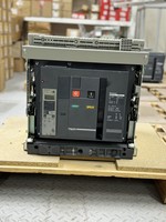 Interruptor Automático de Aire MASTERPACT NW16 H1 de 1600A con Controlador de Programación PLC MICROLOGIC 2.0A