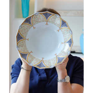 Service de table en grès écologique Royal Copenhagen pour 12 personnes, motif de conte de fées en or en relief, idéal pour les fêtes - Product Image 3