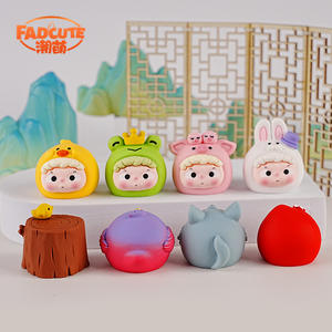 Décorations <span class=keywords><strong>de</strong></span> bureau en résine peinte, figurines mignonnes, petits sacs et boîtes surprises créatifs, collection tendance pour exposition, Chine - Product Image 2