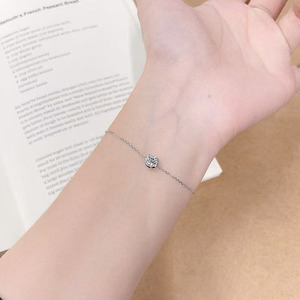 <span class=keywords><strong>Bracelet</strong></span> Minimaliste Polyvalent en Or Blanc 18 carats avec Diamants de Laboratoire Réglables pour Femme – Bijoux Fins en Gros - Product Image 4