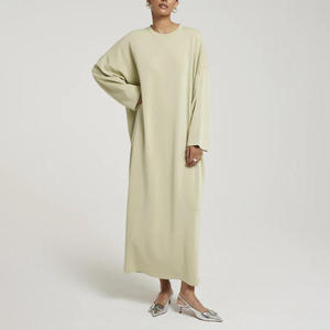 Robe longue intérieure personnalisée en coton élasthanne de couleur unie à col rond pour femmes musulmanes, style <span class=keywords><strong>Abaya</strong></span> modeste pour Ramadan et Aïd - Product Image 1