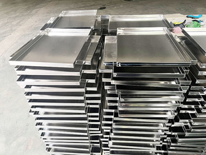 <span class=keywords><strong>Teglia</strong></span> da <span class=keywords><strong>Forno</strong></span> <span class=keywords><strong>in</strong></span> Alluminio e Acciaio Inox di Grado Alimentare, Vassoio per Cottura <span class=keywords><strong>Pizza</strong></span> <span class=keywords><strong>in</strong></span> <span class=keywords><strong>Forno</strong></span> - Product Image 1