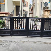 Designs de portails principaux de maison : Portails avant modernes en aluminium, simples et élégants, prix compétitifs pour grilles de portail de maison moderne en aluminium.