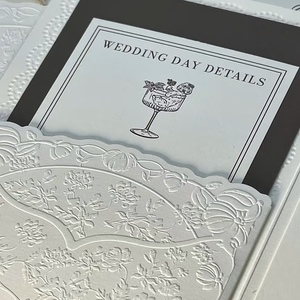 Impresión en Vainilla, Impresión Digital en Papel Offset con Relieve 3D Personalizado, Cartulina en Relieve, Invitación en Folio, Logotipo Personalizado - Product Image 1