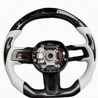 Volant sport en fibre de carbone et cuir rouge avec lumières LED lumineuses pour la modification et l'amélioration de l'intérieur de la Ford Mustang