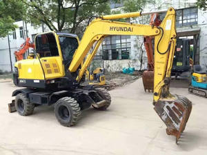 Pelle multifonction sur chenilles originale de la Corée Hyundai 60w-7 Hyundai à haut rendement en bon état en vente - Product Image 2