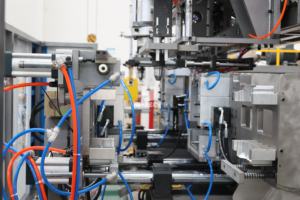 Mesin setrip listrik otomatis penuh 10-20L, mesin cetak tiup ekstrusi botol plastik stasiun ganda kecepatan tinggi - Product Image 6