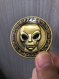 Moneda Conmemorativa del Gallo Enojado, Personalización Completa con Tu Diseño, Moneda de Desafío de Latón Antiguo Pintado y Galvanizado - Product Image 5