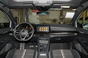 VW <span class=keywords><strong>Golf</strong></span> 280TSI <span class=keywords><strong>DSG</strong></span> Pro <span class=keywords><strong>R</strong></span>-<span class=keywords><strong>Line</strong></span> Compact SUV Voiture à essence 1.4T 150Hp L4 DCT Boîte de vitesses Banque de carburant 51L - Product Image 4