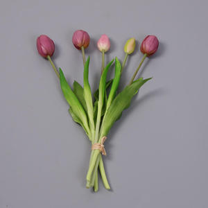 Ramo de Tulipanes Realistas, Hechos a Mano con Técnica Suave, Tacto Realista, Flores Artificiales Hechas a Mano - Product Image 5