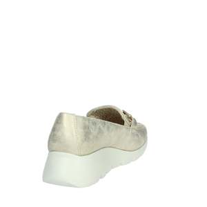 Amarpies Mocasines de mujer AMD28405 Zapatos planos color platino con diseño perforado y suela gruesa - Product Image 3