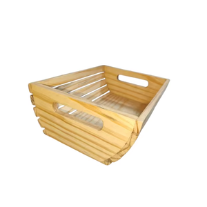 Plateau en bois polyvalent idéal pour servir des boissons, des collations et des repas avec une finition naturelle pour les maisons de style rustique - Product Image 1