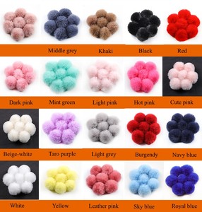 Vente en gros de pompons en fausse fourrure pour animaux de compagnie pompons en fausse fourrure pour animaux de compagnie chaussures en tissu chapeaux d'hiver 8CM 10cm pompons en fourrure - Product Image 5