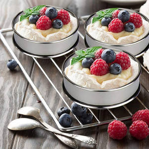 Vente en gros d'anneau à <span class=keywords><strong>tarte</strong></span> double roulé en acier inoxydable anneau rond à bord de rouleau <span class=keywords><strong>moule</strong></span> à <span class=keywords><strong>tarte</strong></span> aux œufs <span class=keywords><strong>moule</strong></span> à gâteau mousse française anneau à <span class=keywords><strong>tarte</strong></span> au fromage - Product Image 4