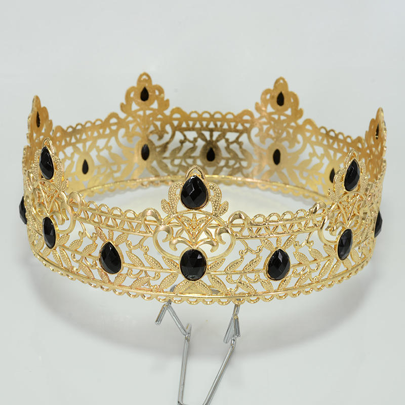 เคซีโกลด์แบล็ก