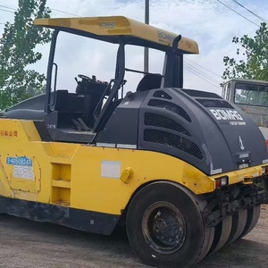 Rouleau compresseur d'asphalte d'occasion en pneus usagés BOMAG BW25RH 25 tonnes, équipement de construction routière lourd à vendre - Product Image 5
