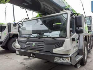 ZTC2000E753 Grue <span class=keywords><strong>de</strong></span> camion mobile <span class=keywords><strong>de</strong></span> 200 tonnes avec la flèche ultra haute pour le levage <span class=keywords><strong>de</strong></span> tour d'<span class=keywords><strong>éolienne</strong></span> - Product Image 5