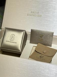 Caja de Papel de Arte de Lujo con Diseño en Relieve y Cierre Magnético de Gamuza en Forma de Cilindro Grueso con Logotipo Personalizado <span class=keywords><strong>para</strong></span> Joyería - Product Image 1