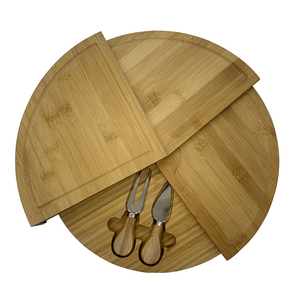 Tabla de Quesos Plegable Ecológica de Bambú con 2 Cuchillos, Se Guarda Compacta, Abre hasta 13 Pulgadas de Diámetro - Product Image 2