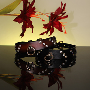 Collier en cuir véritable avec chaîne dorée et strass pour femme, ensemble de bijoux tendance - Product Image 2