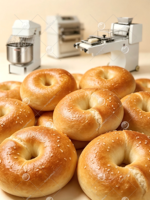 Ligne de production de pain complète ORME pour les boulangeries, avec machine de formage de bagels intégrée