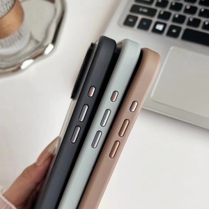 Coques de téléphone en silicone robuste et fin avec chargement magnétique, dos en PC et côtés en TPU souple pour iPhone 16, 16 Plus, 16 Pro, 16 Pro Max - Product Image 6