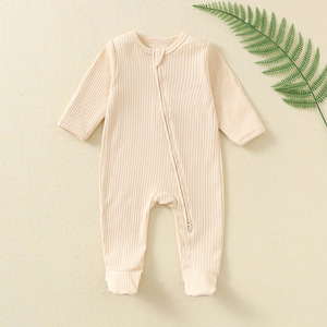 Pyjama Combinaison Bébé Personnalisé en Coton Côtelé avec Fermeture Éclair, Pieds Intégrés et Rabat, Unisexe, Respirant, Toutes Saisons, Qualité Supérieure - Product Image 2