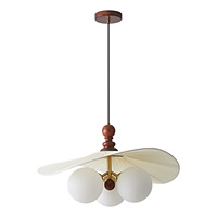 Lampadario Moderno a Sospensione in Tessuto Ondulato a 3 Luci, Stile Nordico Boho, con Paralume a Globo per Soggiorno e Isola