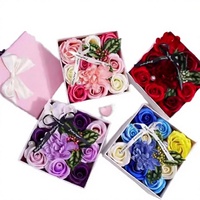 Boîte Cadeau Carrée de Roses Éternelles en Gros – Arrangement Floral de Roses Véritables pour Anniversaires, Fêtes et Souvenirs