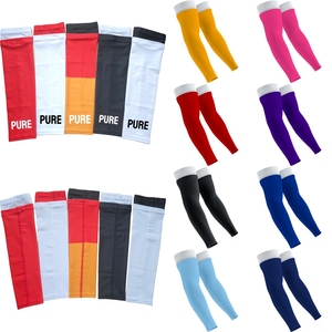 Reine Maßanfertigung Doppelarm-Ärmel für Radfahren, Baseball, Fußball Zweifarbige Sublimationsdruck Kompressions-Armstulpen - Product Image 1