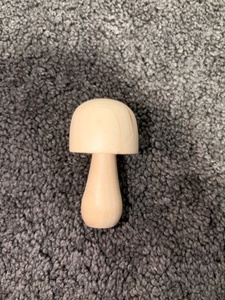 Miniature de champignon en bois artisanal élégante en forme de dôme Earthshroom Spécification E-EAS - Product Image 1