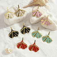 Mirawell Vente en gros Boucles d'oreilles clous en émail en acier inoxydable motif feuille de Ginkgo, hypoallergéniques, imperméables, résistantes à la transpiration et inaltérables, disponibles en 5 couleurs
