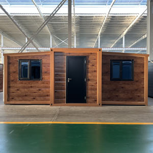 Casa de vacaciones de bambú ecológica, inodoro de compostaje, diseño de techo verde - Product Image 5