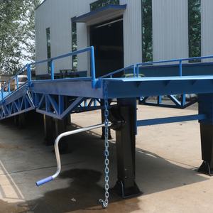10t Portable <span class=keywords><strong>Dock</strong></span> pemuatan Platform pijakan kaki <span class=keywords><strong>Mobile</strong></span> Boarding Bridge grosir listrik hidrolik mengangkat Platform kontainer memuat - Product Image 4