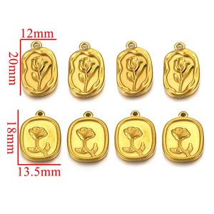 จี้ห้อยคอรูปดอกกุหลาบวินเทจลายนูน |   สแตนเลสสตีลเคลือบทอง 18K PVD สำหรับทำเครื่องประดับ |   กันน้ำ ป้องกันการแพ้ และไม่ซีดจาง - Product Image 3