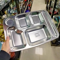 Assiettes à dîner en vrac bon marché en acier inoxydable commerciales assiettes à dîner de mariage avec séparateurs pour l'école Restaurant hôtel argent 1 pièces