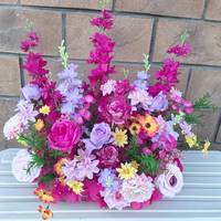 Vente en gros de compositions florales artificielles en soie de haute qualité, modernes et de petite taille, pour la décoration des centres de table de mariage
