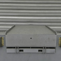 Plateforme de chargement hydraulique pour entrepôt, rampe de chargement pour site logistique, chargement de camions et de conteneurs