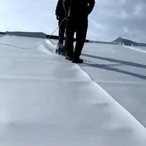 Membrane imperméable en PVC (chlorure <span class=keywords><strong>de</strong></span> polyvinyle) résistante aux déchirures, à haute résistance à la traction, <span class=keywords><strong>anti</strong></span>-âge et excellente résistance aux intempéries - Product Image 6
