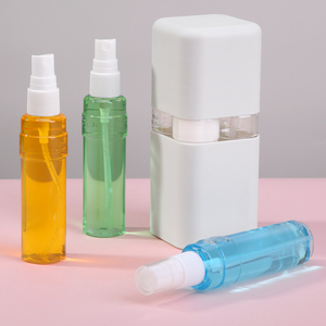 Vente en gros personnalisation 4 en 1 ensemble de flacons de voyage en plastique anti-fuite rechargeable shampooing huile essentielle sérum de soin de la peau portable - Product Image 3