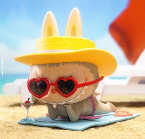 POPMART pour LABUBU – Figurines de plage portables en PVC, jouets de collection tendance - Product Image 3