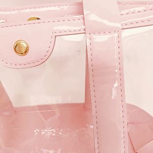 กระเป๋าโท้ทใสสำหรับฤดูร้อน แบบกำหนดเองได้ แฟชั่นสำหรับผู้หญิง กระเป๋าถือ PVC สำหรับเดินทางไปเที่ยวชายหาด กันน้ำ ปิดด้วยแม่เหล็ก - Product Image 4