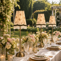 Lampe de table sans fil rechargeable de style européen simple avec abat-jour à franges florales et ampoule LED E14 pour la décoration de mariage et les événements