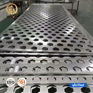 Diamètre de l'écran de maille en métal à trou carré personnalisé 0.8mm <span class=keywords><strong>1mm</strong></span> 2mm 3mm 1060 6061 feuilles perforées décoratives en métal en aluminium - Product Image 6