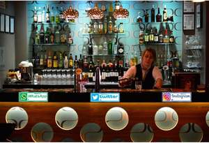 ติดตามเราบน Facebook สติ๊กเกอร์ Instagram เคลือบผิวไวนิลลามิเนตสำหรับติดผนังแล็ปท็อปหน้าร้านสื่อสังคม - Product Image 5