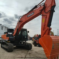Excavatrice sur chenilles Doosan DX340 d'occasion, modèle DX340LC, 34 tonnes, hydraulique, faible nombre d'heures de travail, pour l'exploitation minière et les travaux de terrassement.